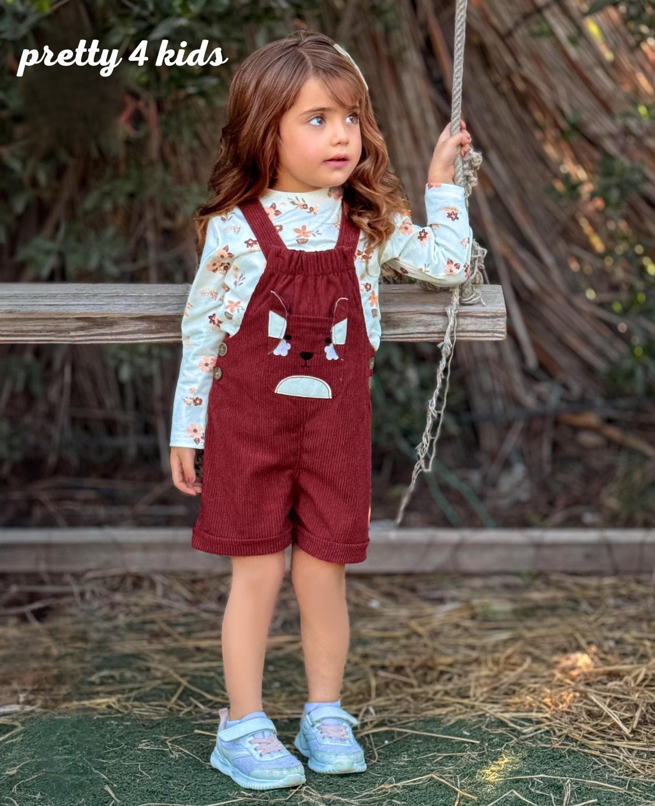 سالوبيت شورت قطيفه مضلع+توب ورد