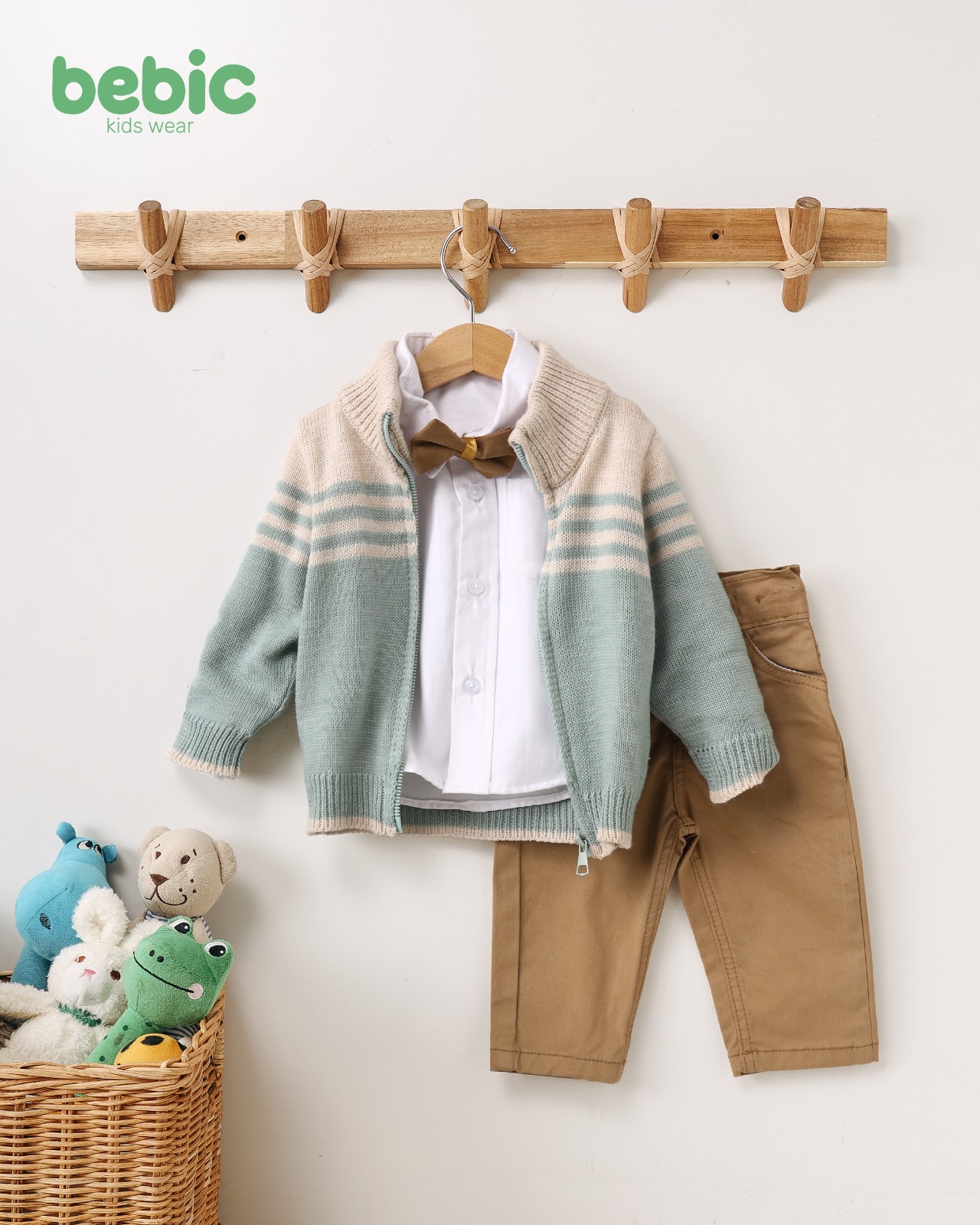 طقم بيبي 3قطع شميز +بنطلون+بلوفر سوسته