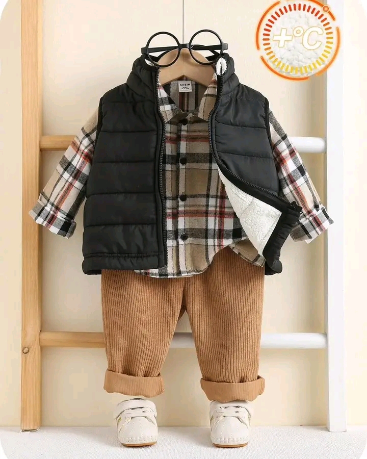 طقم ولادى شي ان 3قطع جاكيت+شميز كاروهات+بنطلون مضلع