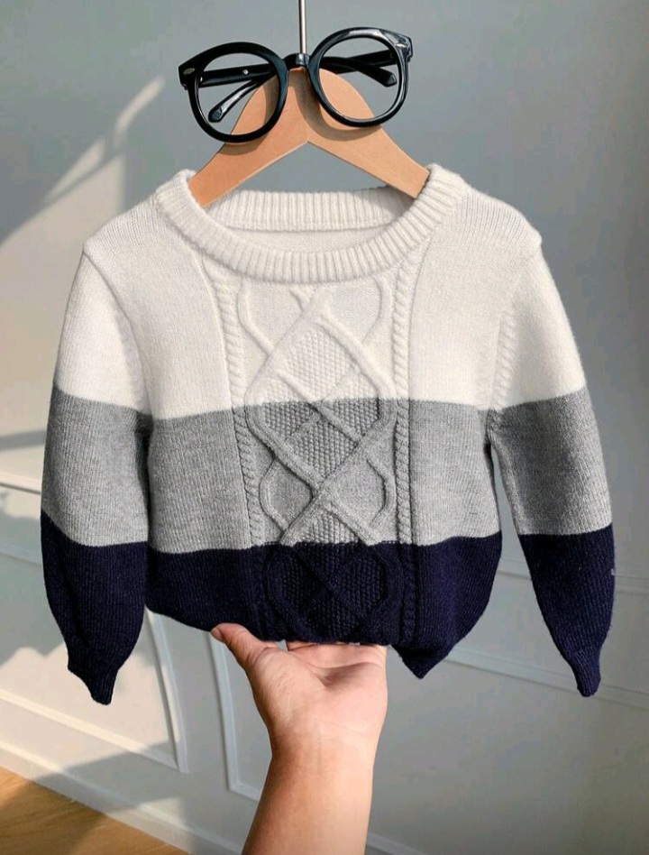 بلوفر ولادي مخطط ألوان