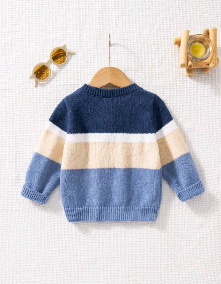 بلوفر ولادي مخطط ألوان